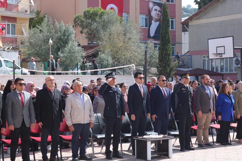 İLÇEMİZDEDE 23 NİSAN ULUSAL EGEMENLİK VE ÇOCUK BAYRAMI COŞKUYLA KUTLANDI.